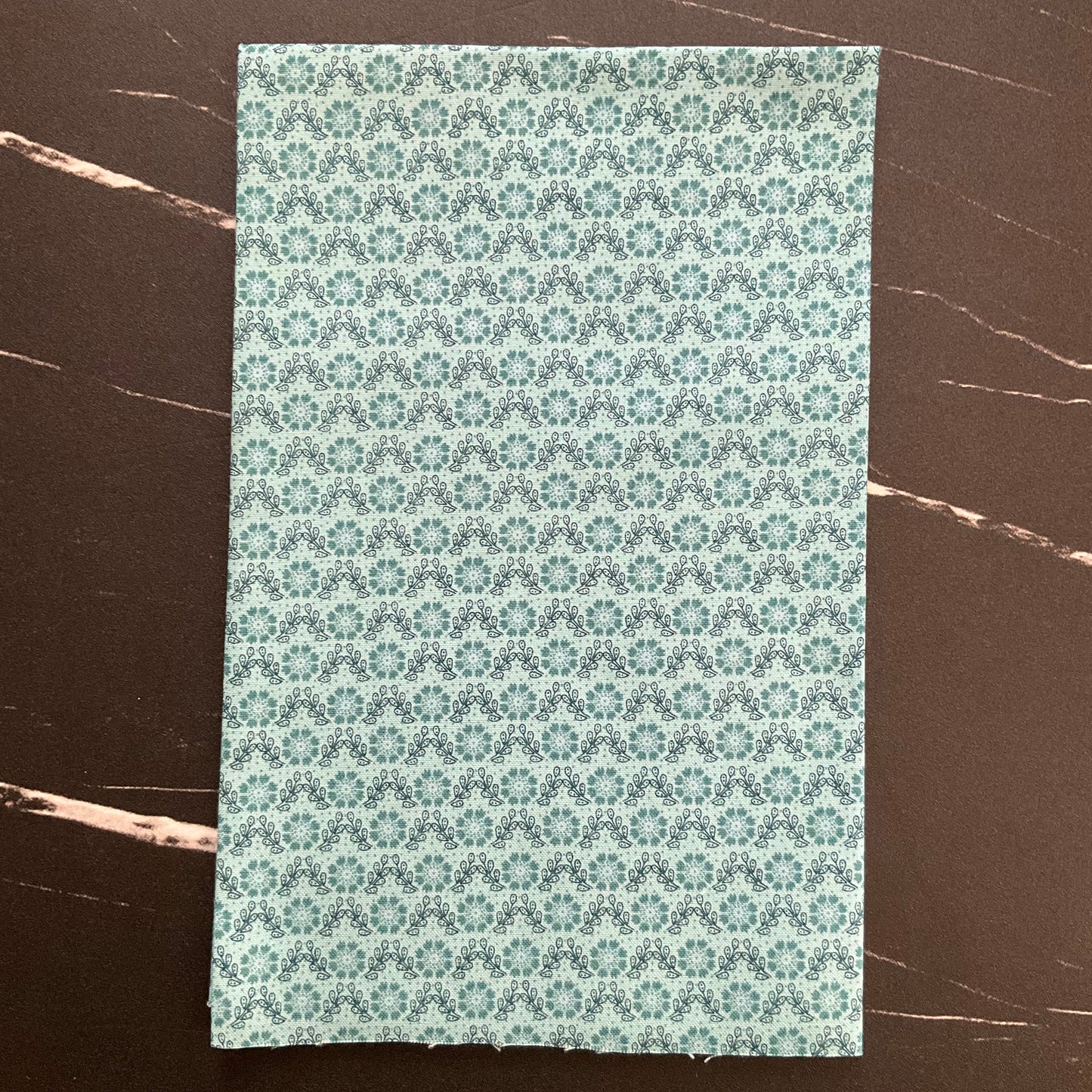 Lighthouse by Laundry Basket Quilts - Lacey Splash A1481-B