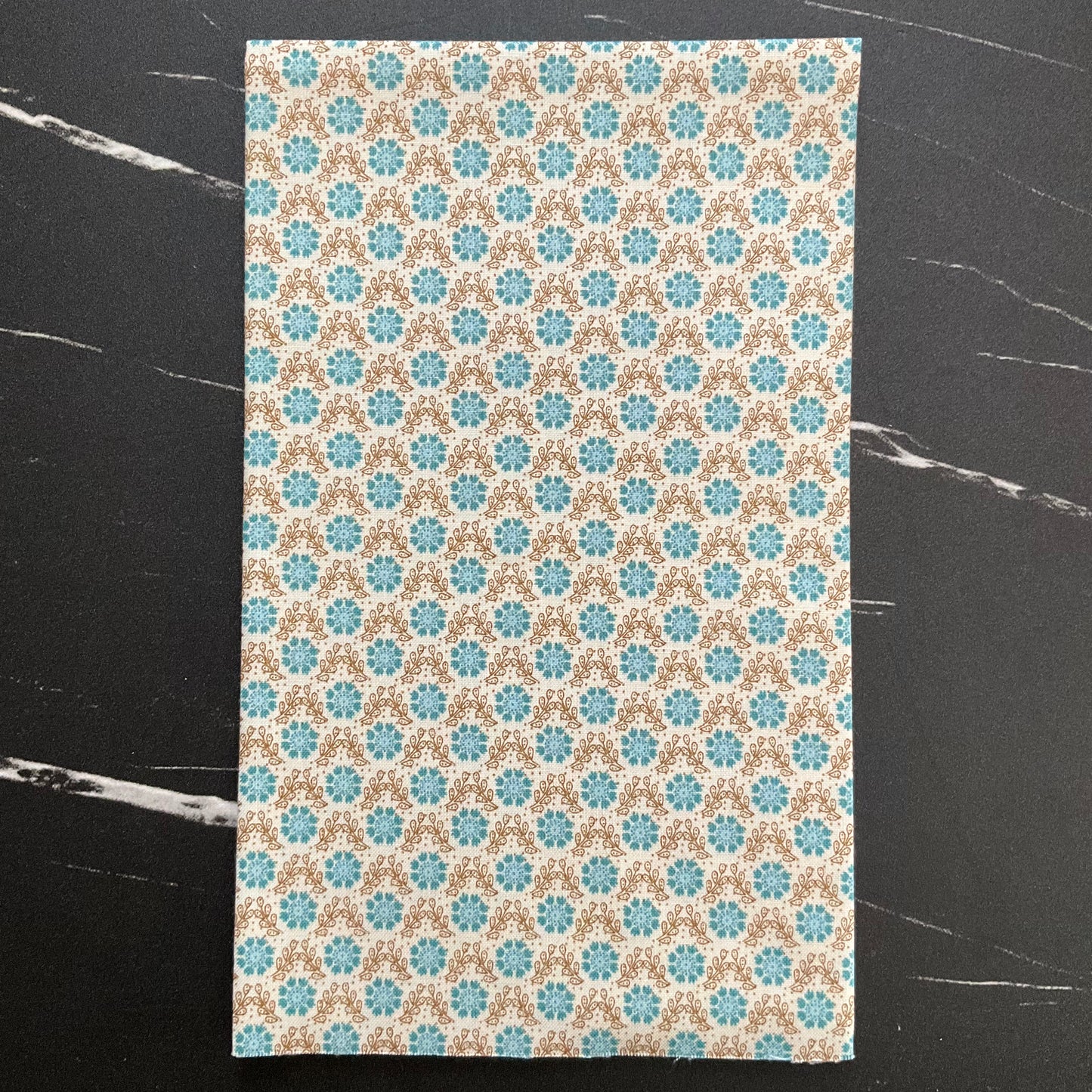 Lighthouse by Laundry Basket Quilts - Lacey Sand A1481-L