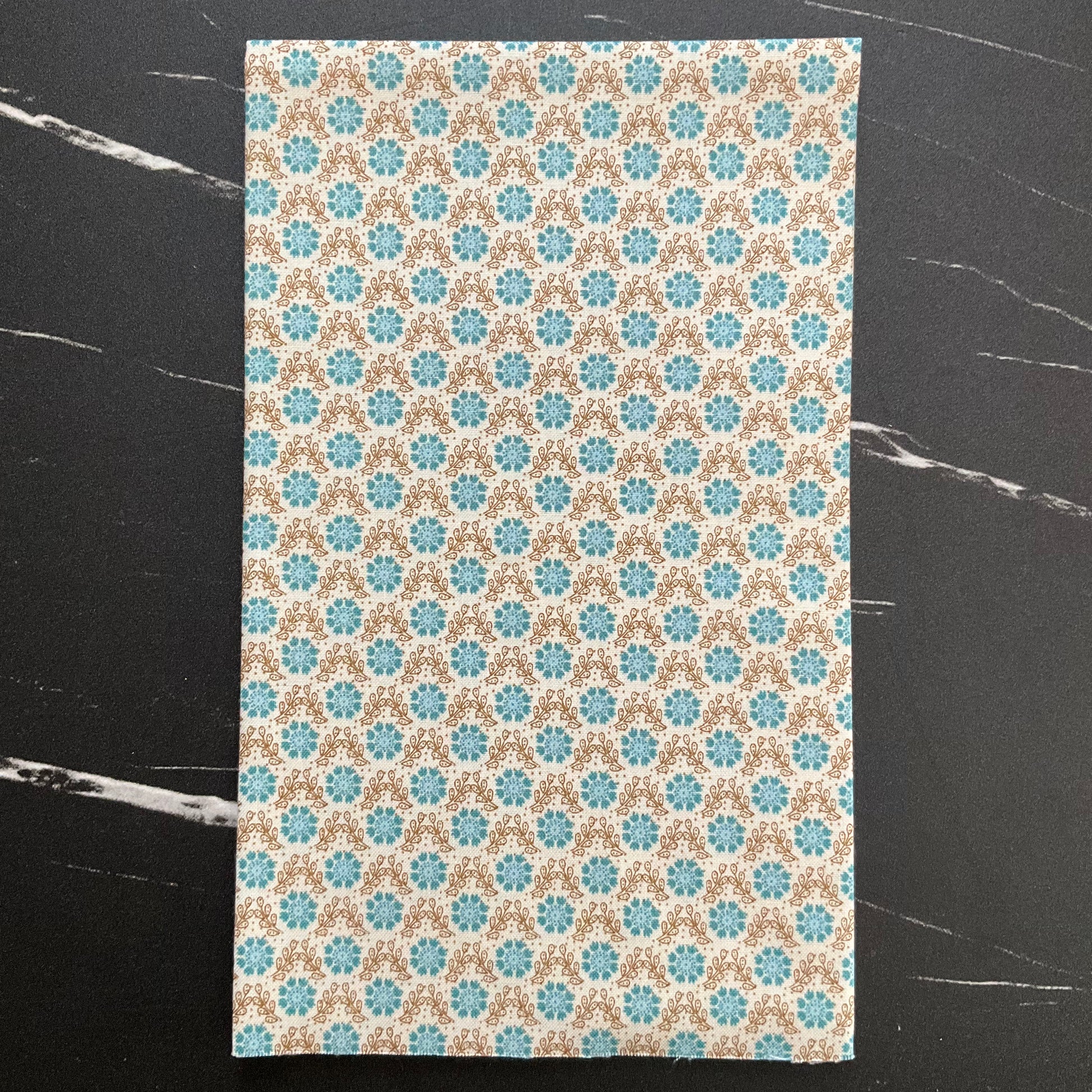 Lighthouse by Laundry Basket Quilts - Lacey Sand A1481-L