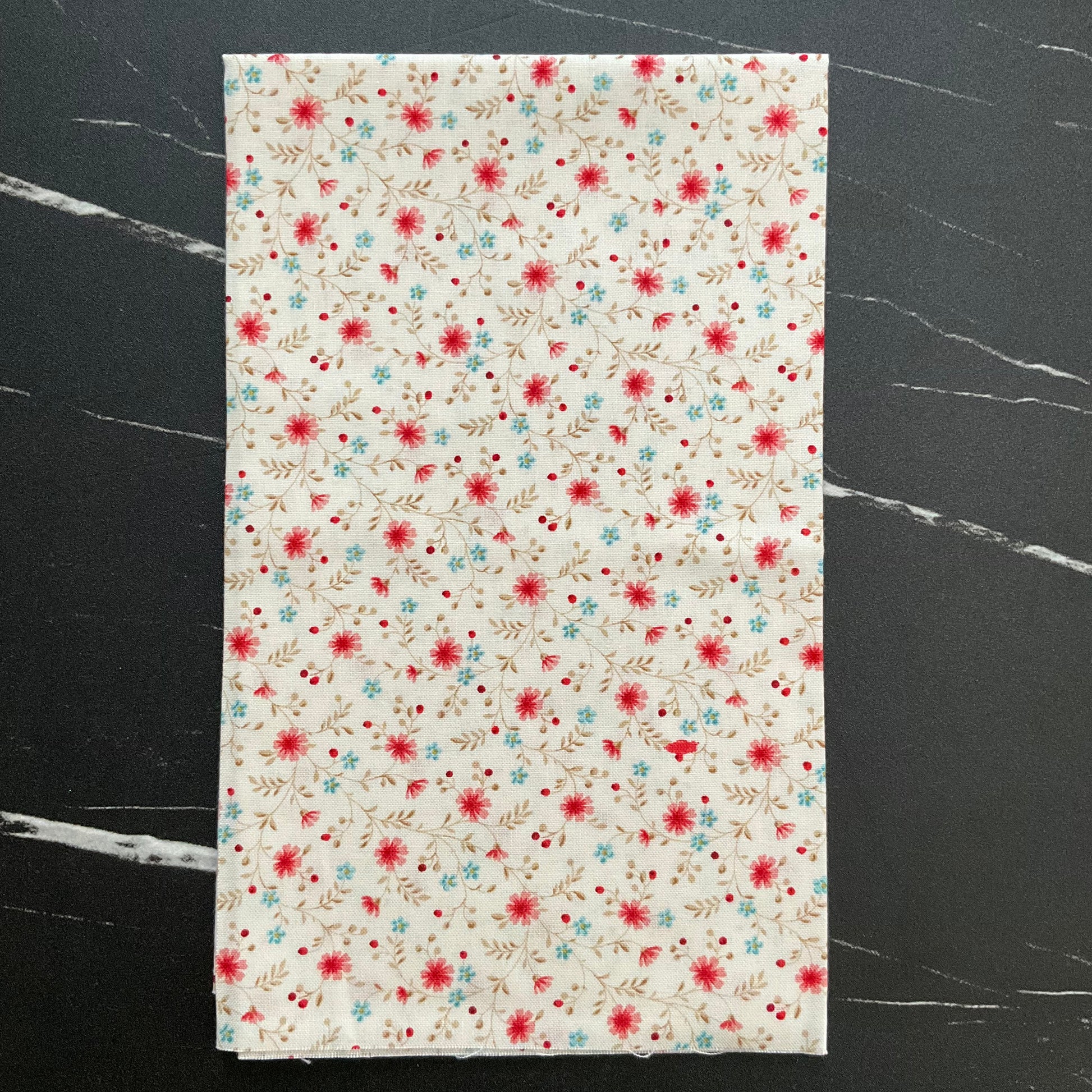 Lighthouse by Laundry Basket Quilts - Seaside Daisies Seashells A1478-L