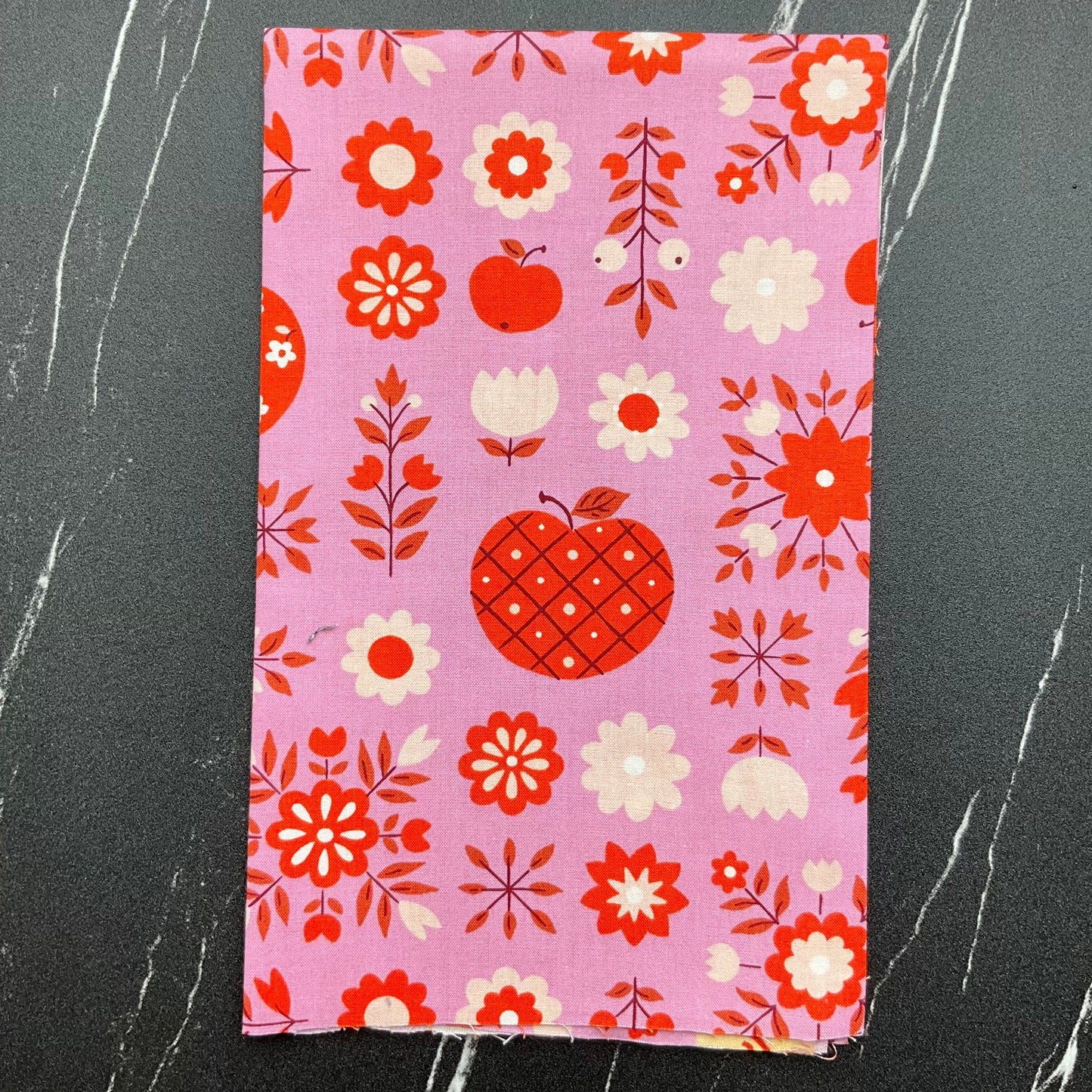 Lil by Kimberly Kight - Calico Apples Kiss RS3054 12