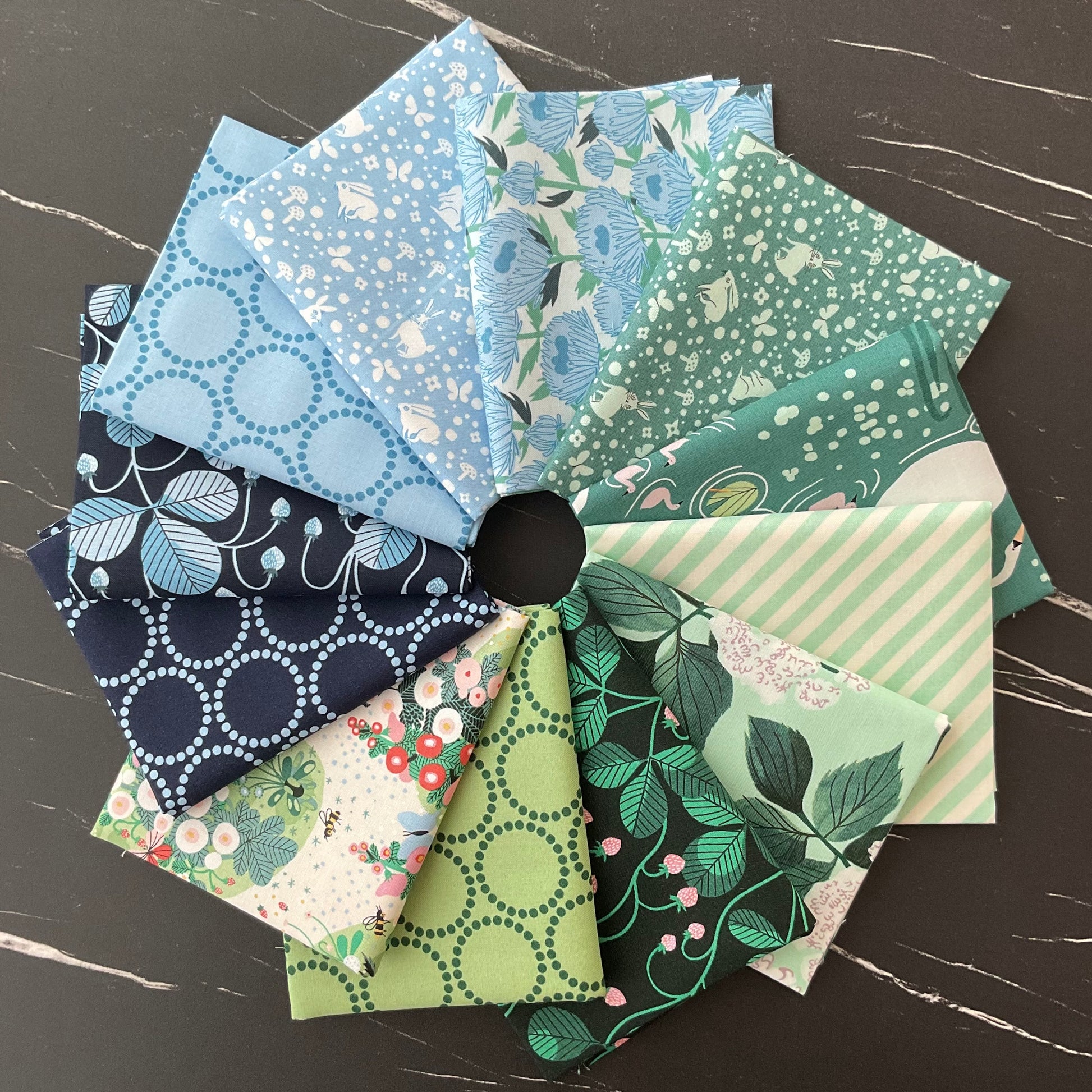 Love Letter by Lizzy House : Fabric Bundles