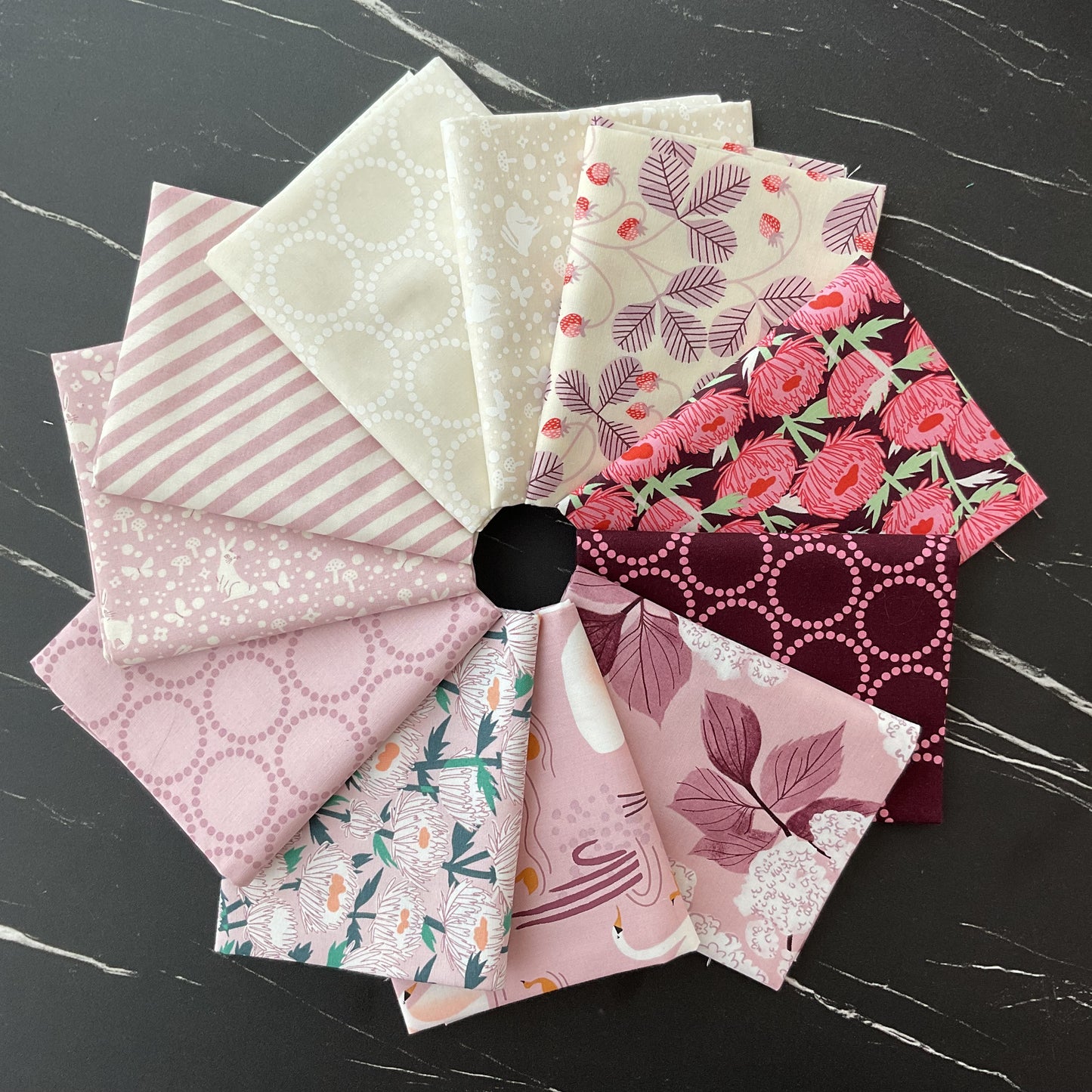 Love Letter by Lizzy House : Fabric Bundles