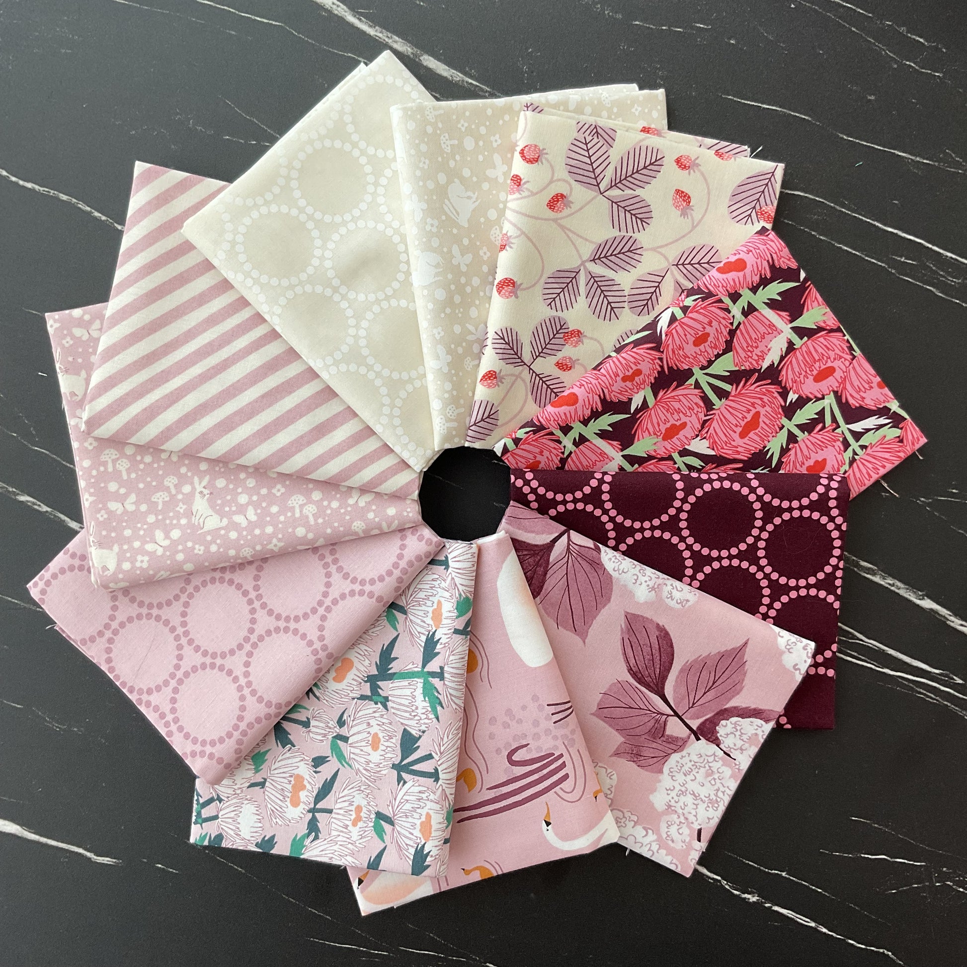 Love Letter by Lizzy House : Fabric Bundles