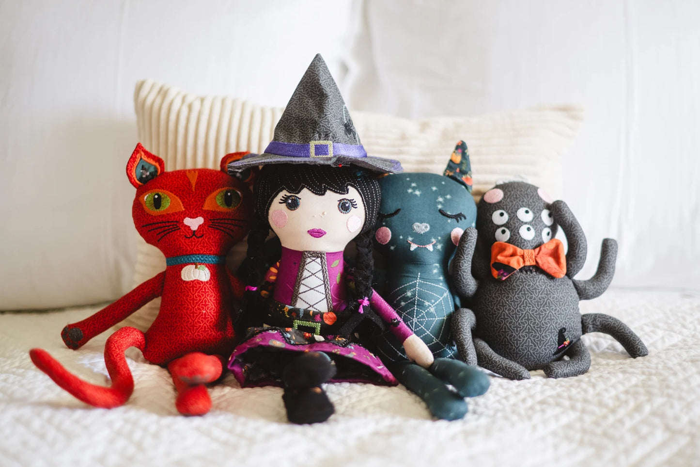 Little Witch and Friends Dolls by Jennifer Long - Machine Embroidery USB
