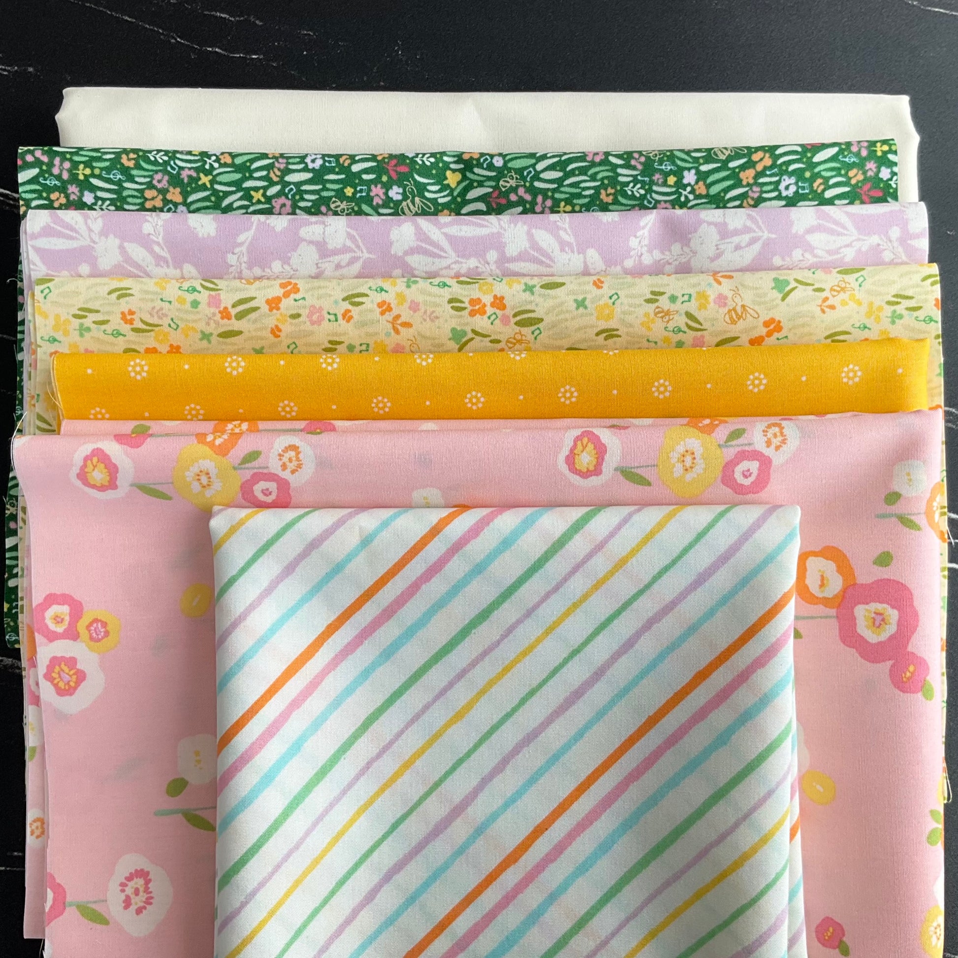 Maven Quilt Kit : LullaBee by Patty Basemi