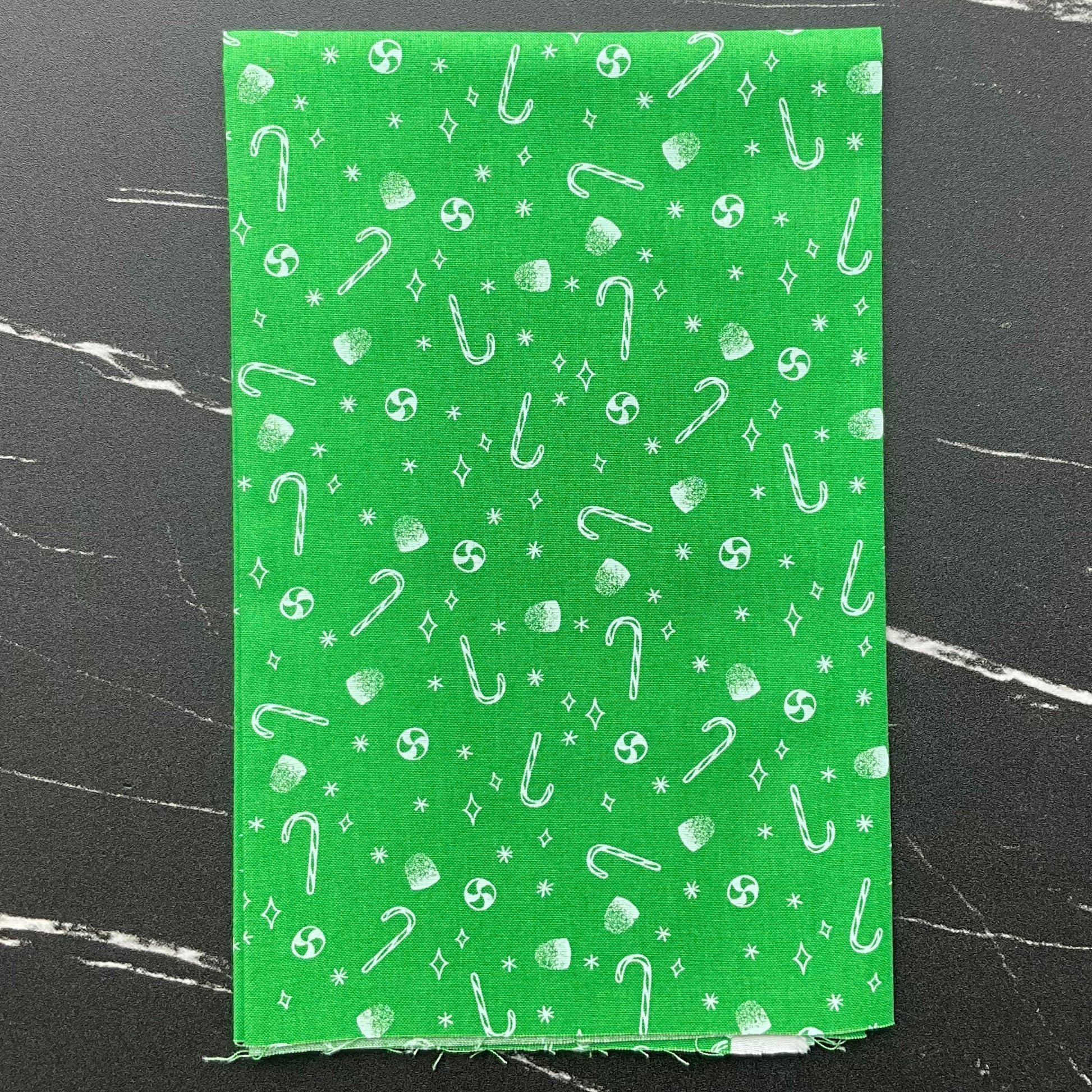 Merry Kitschmas by Louise Pretzel - Christmas Trinkets Green 90671-71