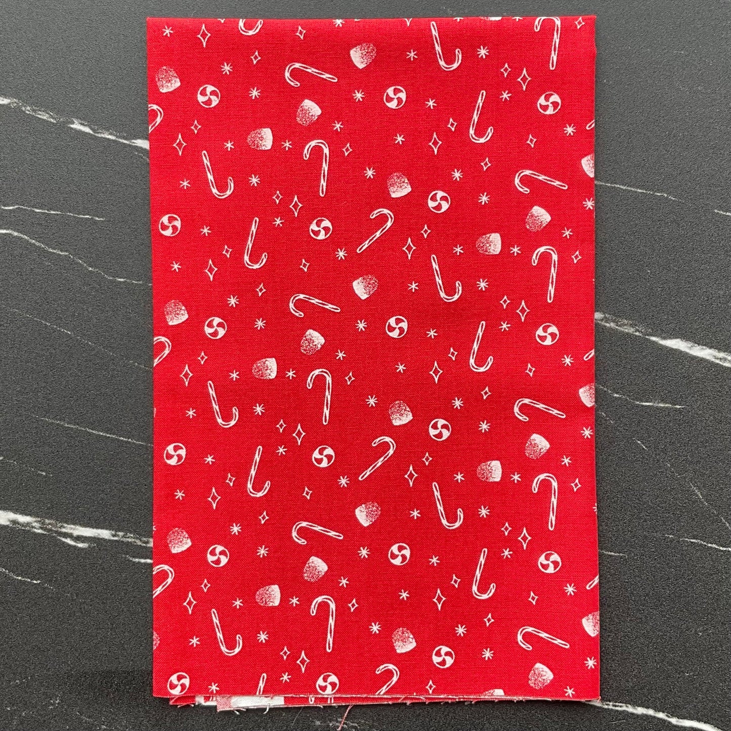 Merry Kitschmas by Louise Pretzel : Fabric Bundles