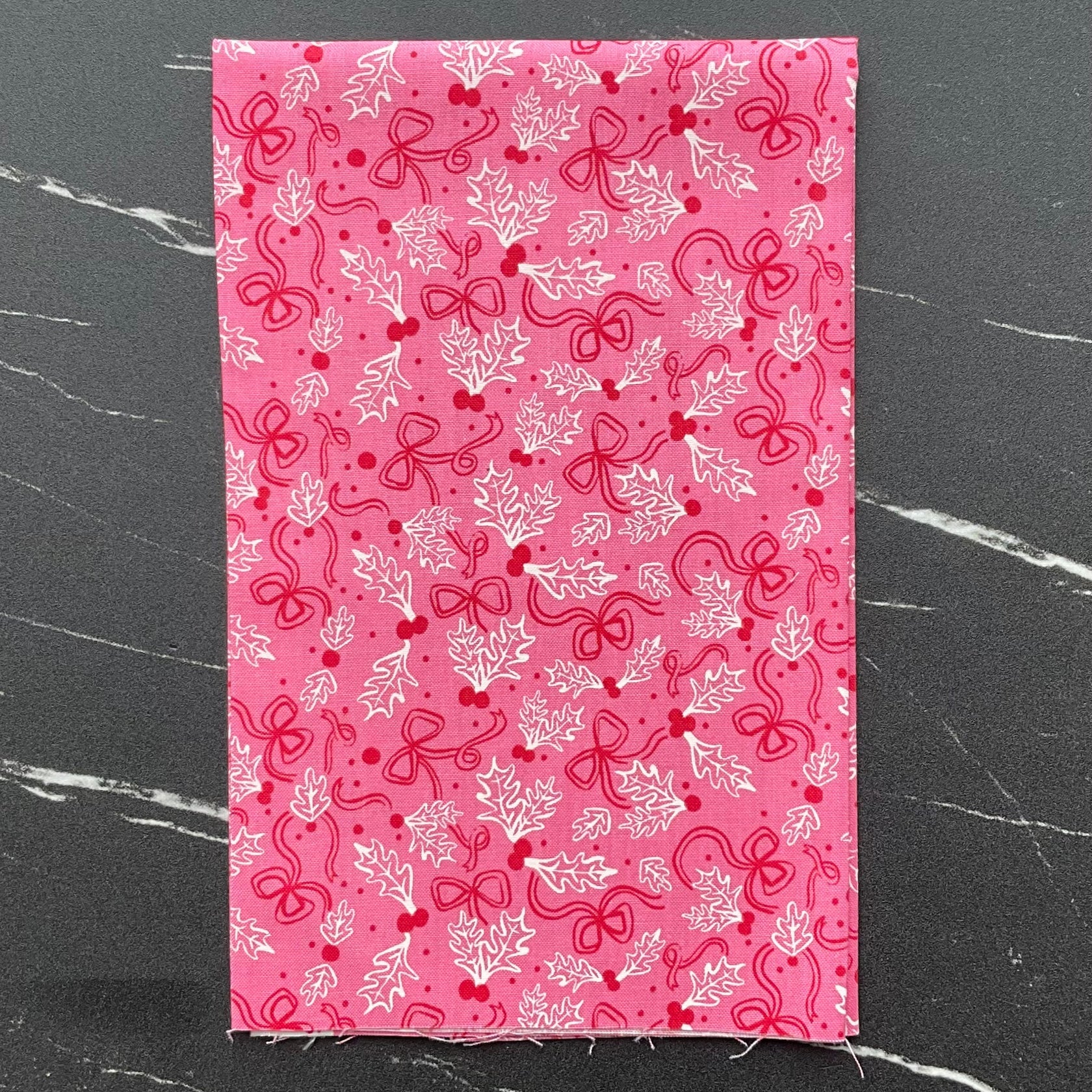 Merry Kitschmas by Louise Pretzel : Fabric Bundles