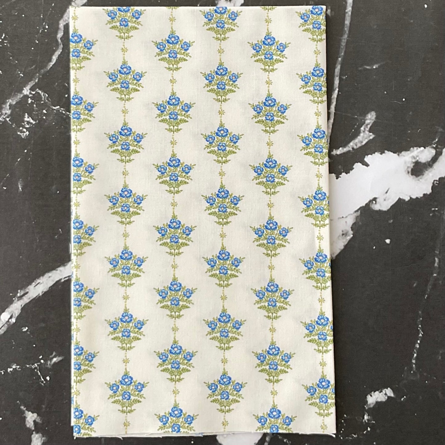 New Traditional by Lillian August : Fabric Bundles