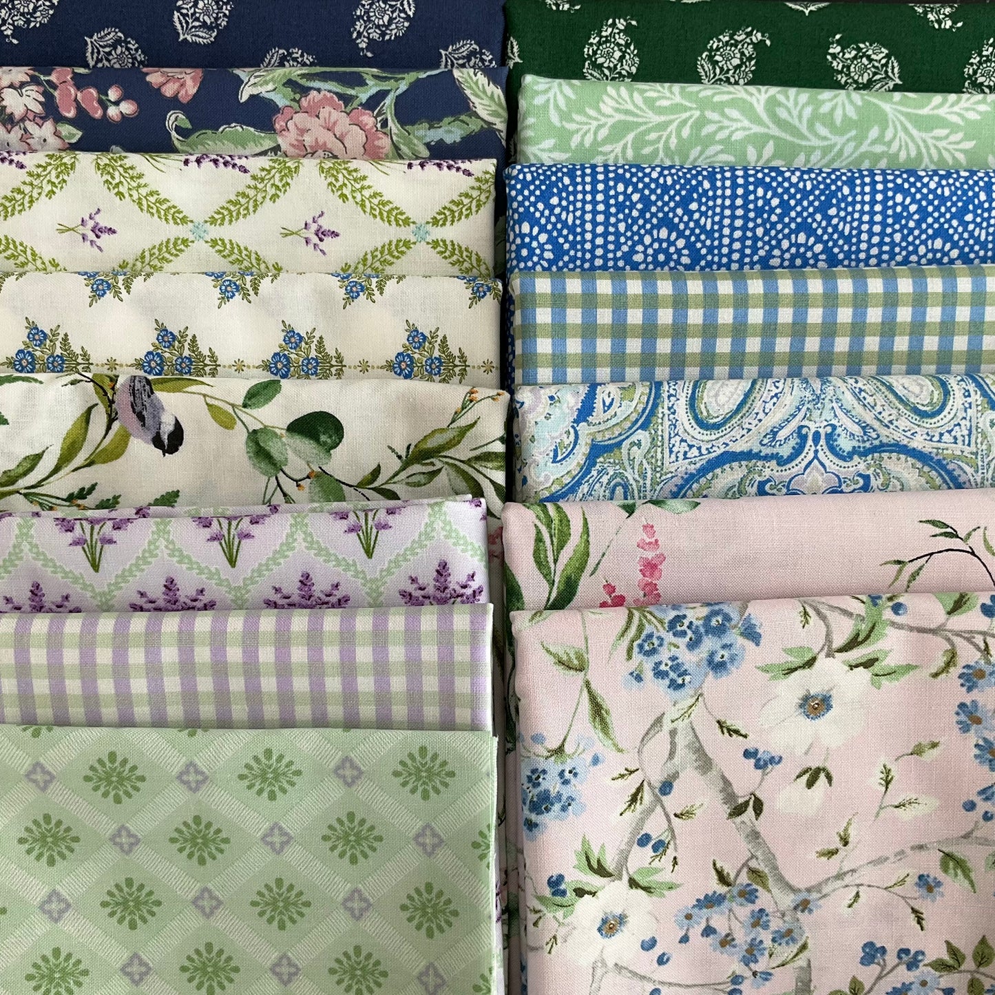 New Traditional by Lillian August : Shabby Plaid Quilt Kit