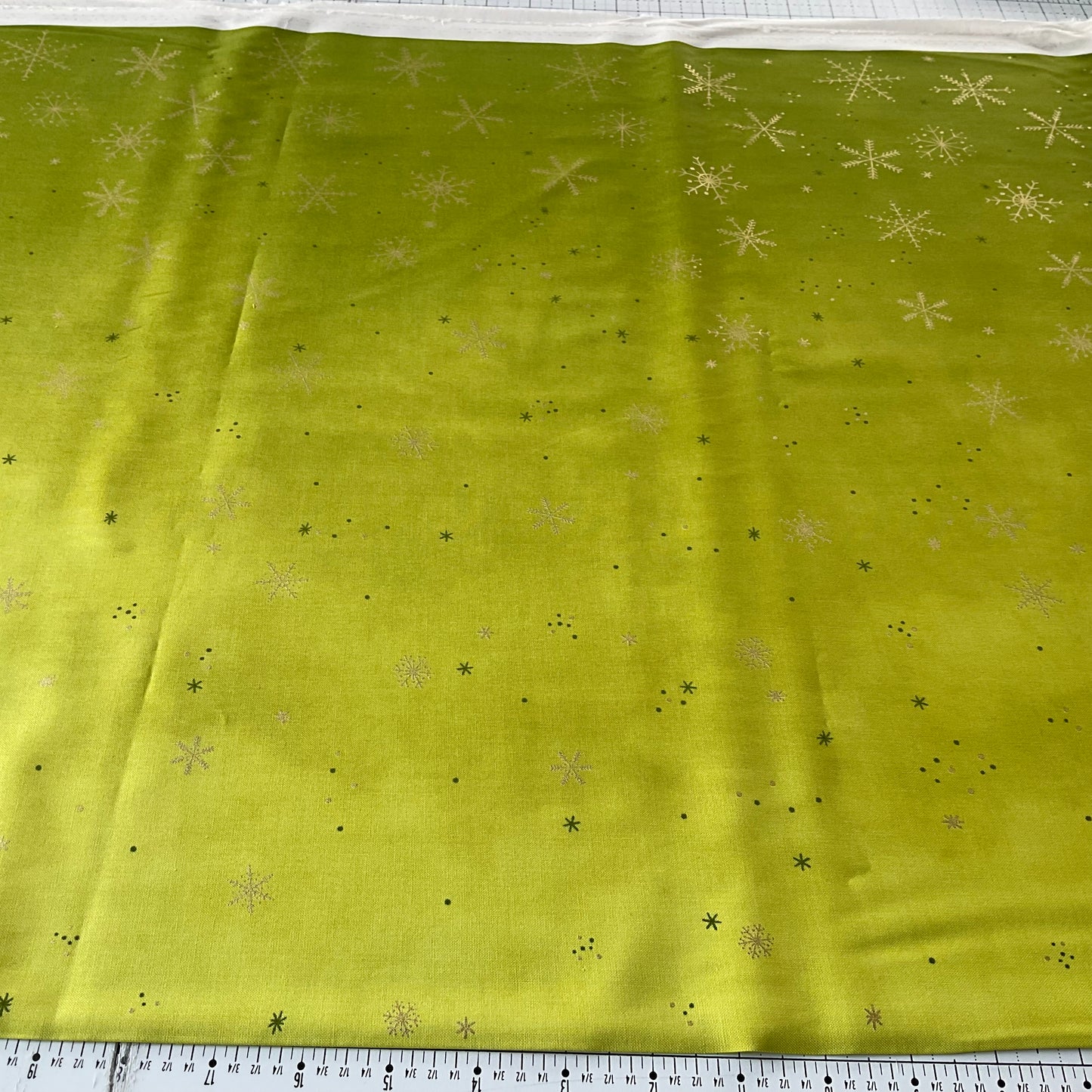 Ombre Flurries by V and Co. - Lime 10874 18MG