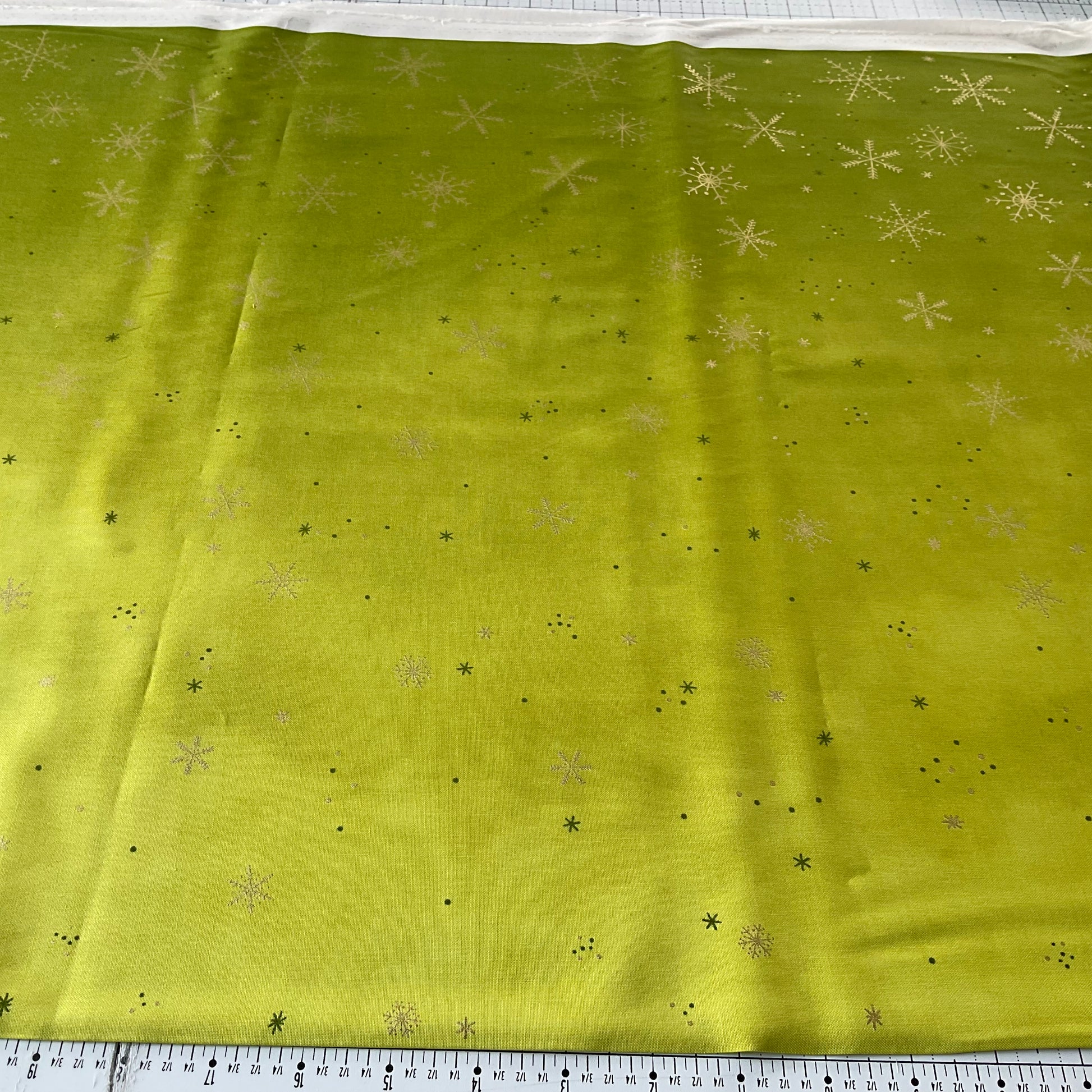 Ombre Flurries by V and Co. - Lime 10874 18MG