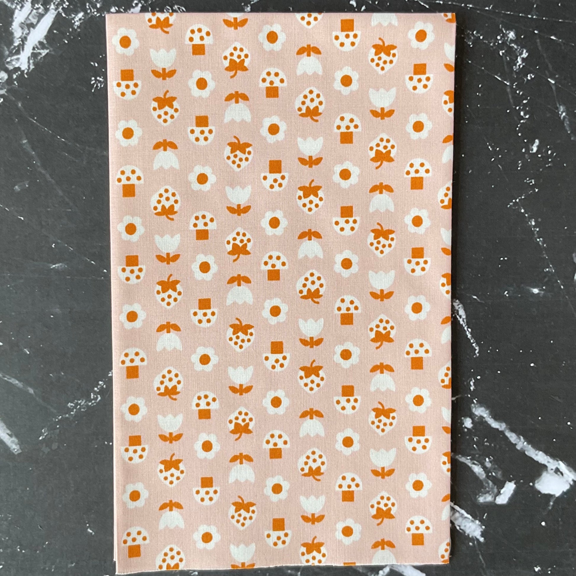 Picture Book by Kimberly Kight : Strawbitties Vintage Pink RS3074 14