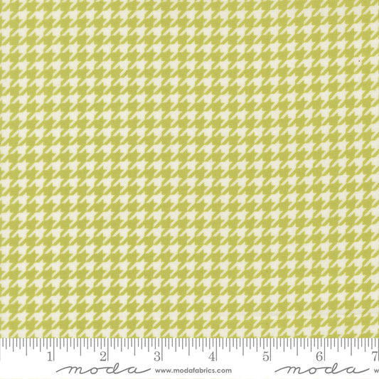 Poinsettia & Pear by Sherri & Chelsi : Houndstooth Pistachio 37718 12