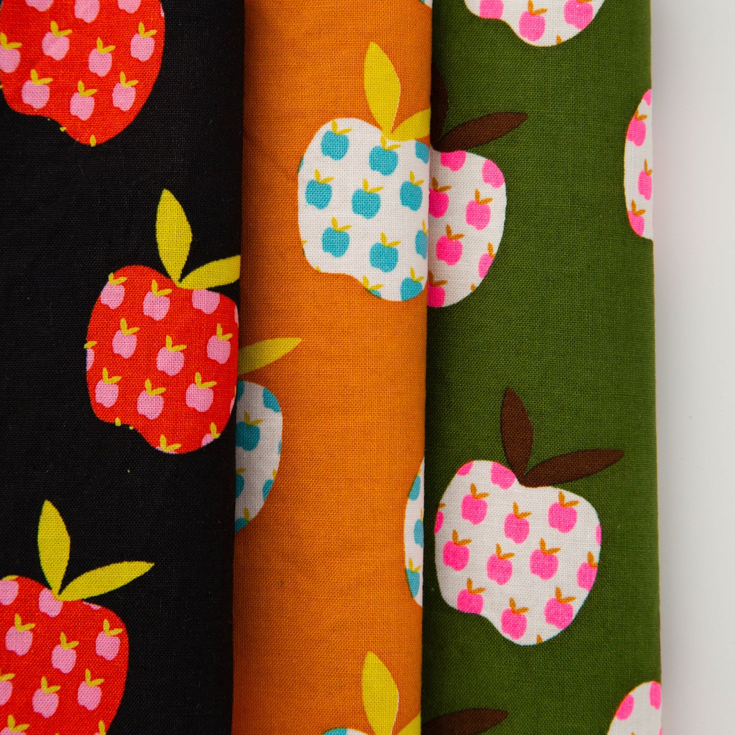 Mystic Fable by Alexia Abegg : Big Apple CANVAS Black RS4152 19L