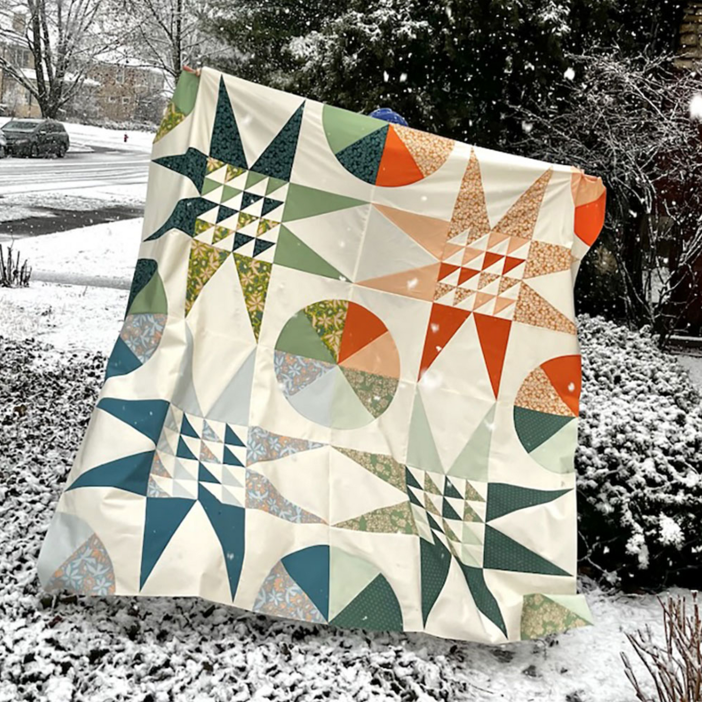 Evolve & Pure Solids by Suzy Quilts  - Planetarium Quilt Kit