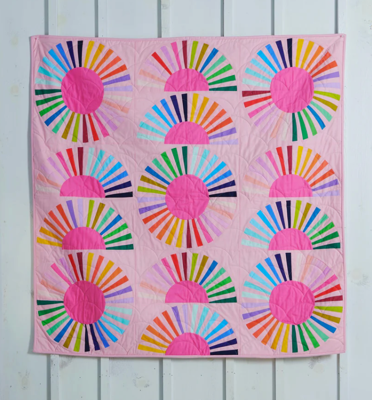 Ruby + Bee Solids : Mod Daisy Quilt Kit