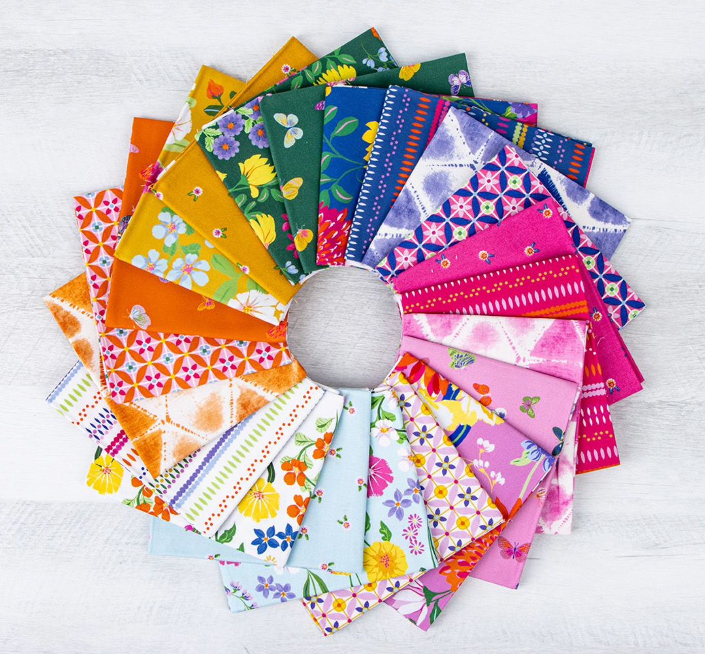 Splendid by Gabrielle Neil Design : Fat Quarter Bundle