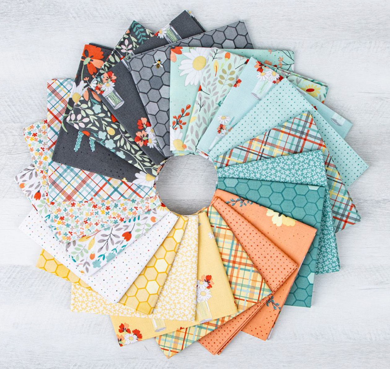 Sunshine and Sweet Tea by Amanda Castor : Fat Quarter Bundle