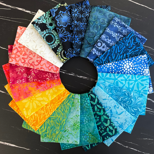 Splendor Quiltessentials 7 Batiks par Anthology Fabrics - Bundle d'août