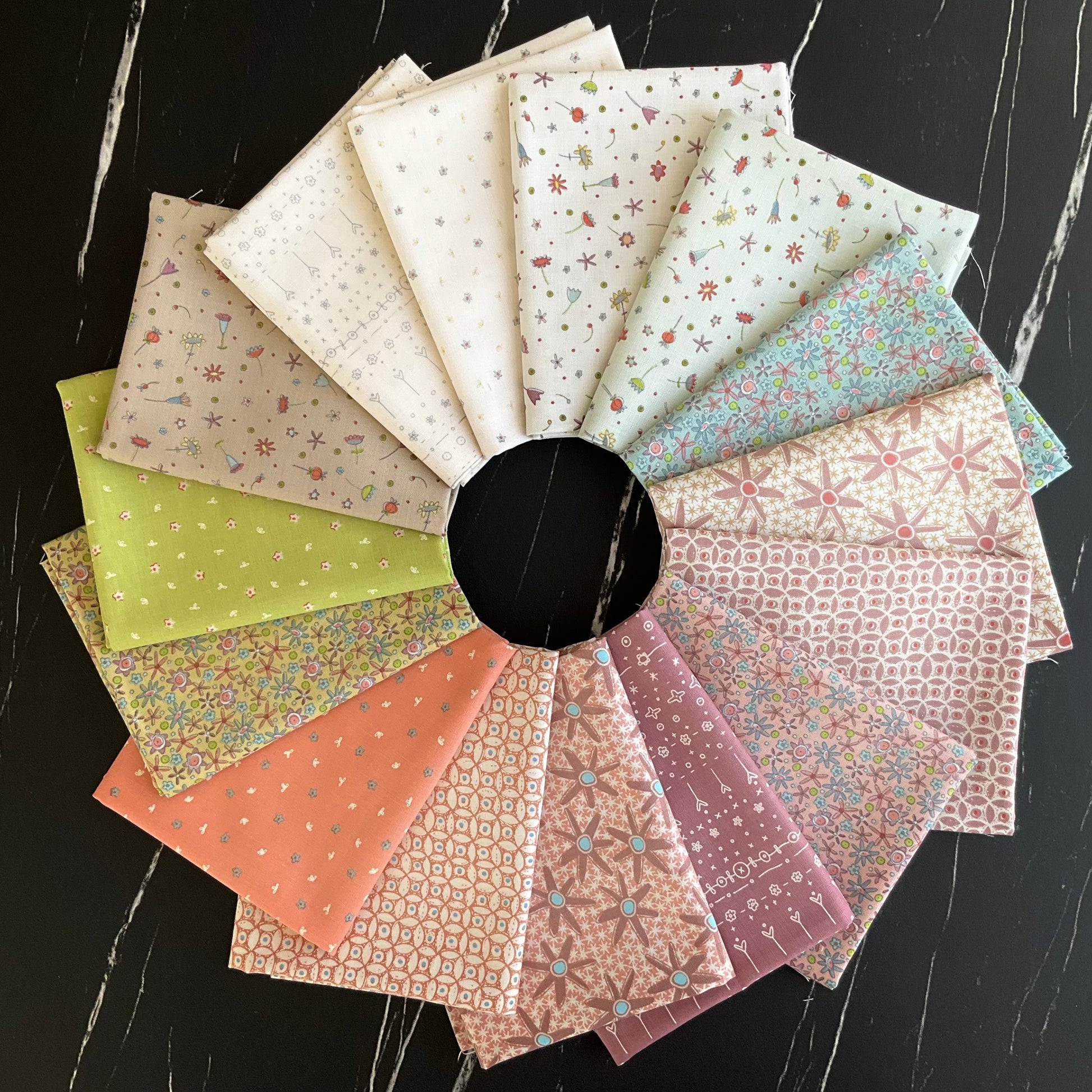 Simply Be by Anni Downs : Scattered Flowers Mist 3324-44