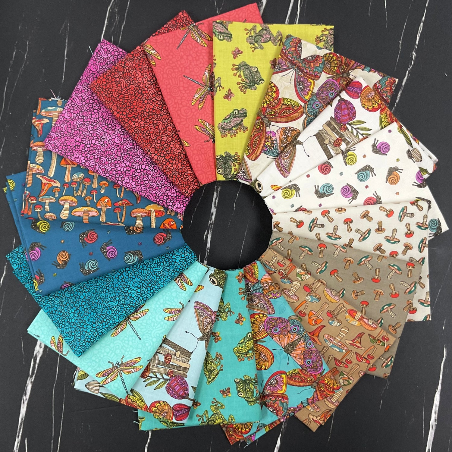 Small Wonders by Valentina Harper : Fabric Bundles Including Panel