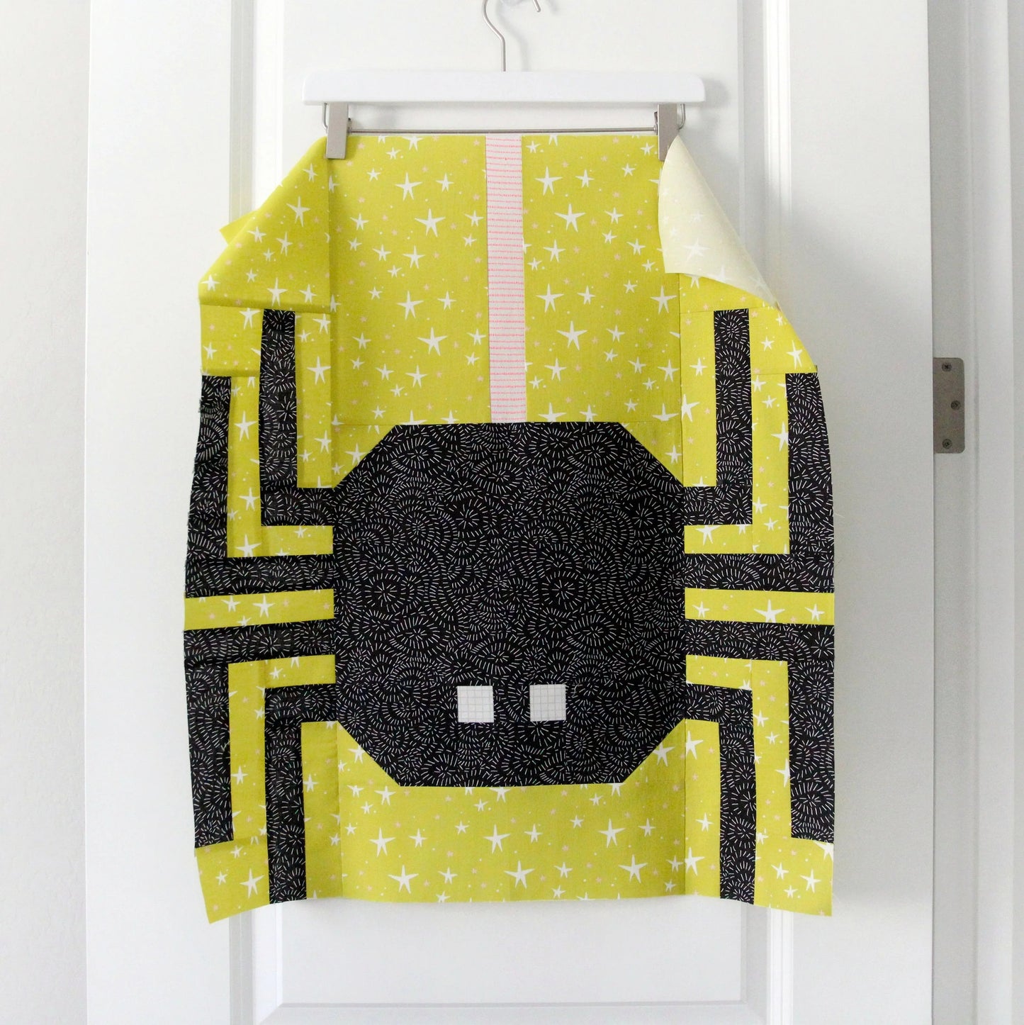 Spider Quilt Pattern by Pen + Paper Patterns