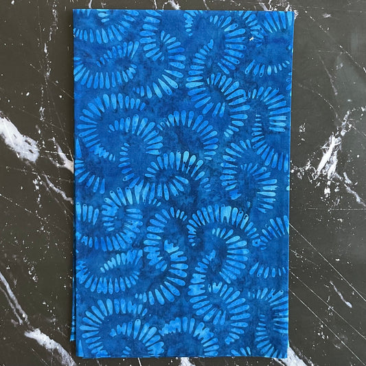 Splendor Quiltessentials 7 Batiks by Anthology Fabrics : Citrus Slice Indigo 440Q-7