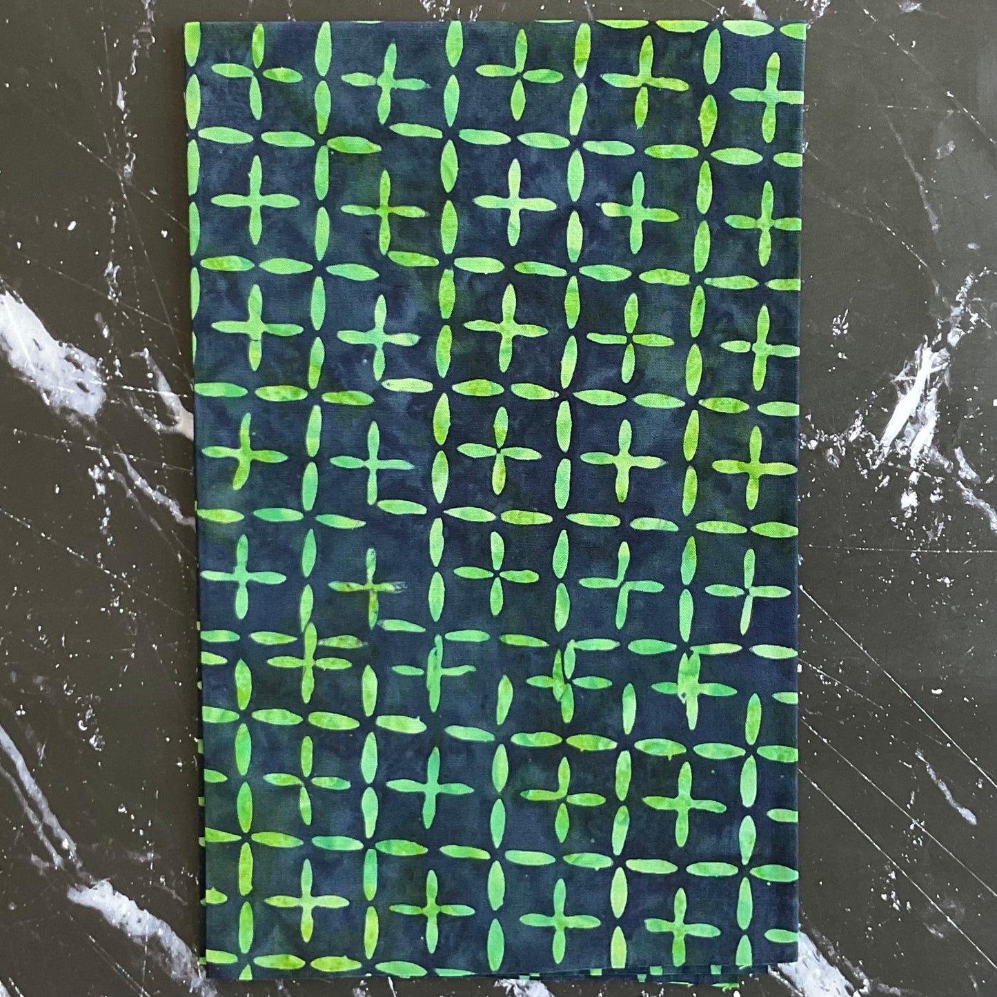 Splendor Quiltessentials 7 Batiks by Anthology Fabrics : Intersection Rainforest 442Q-4