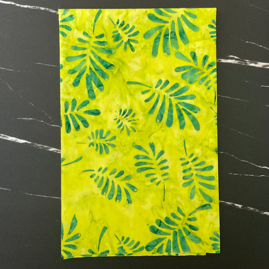 Splendor Quiltessentials 7 Batiks by Anthology Fabrics : Palms Green 447Q-2