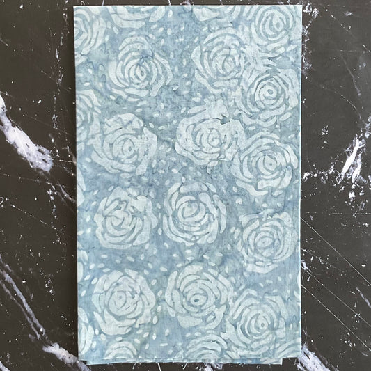Splendor Quiltessentials 7 Batiks by Anthology Fabrics : Roses Silver 446Q-5