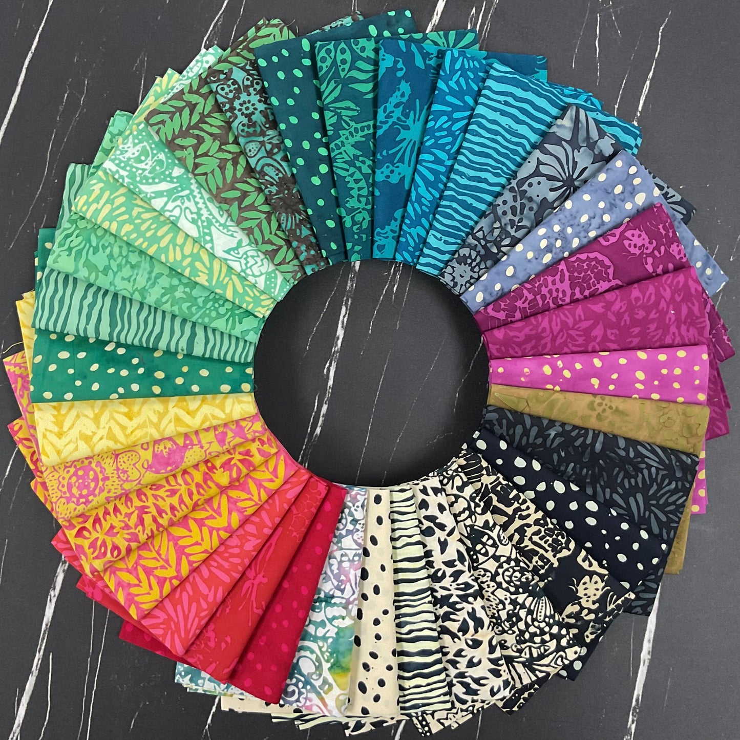 Strawberry Lane by Sally Kelly - Fabric Bundles