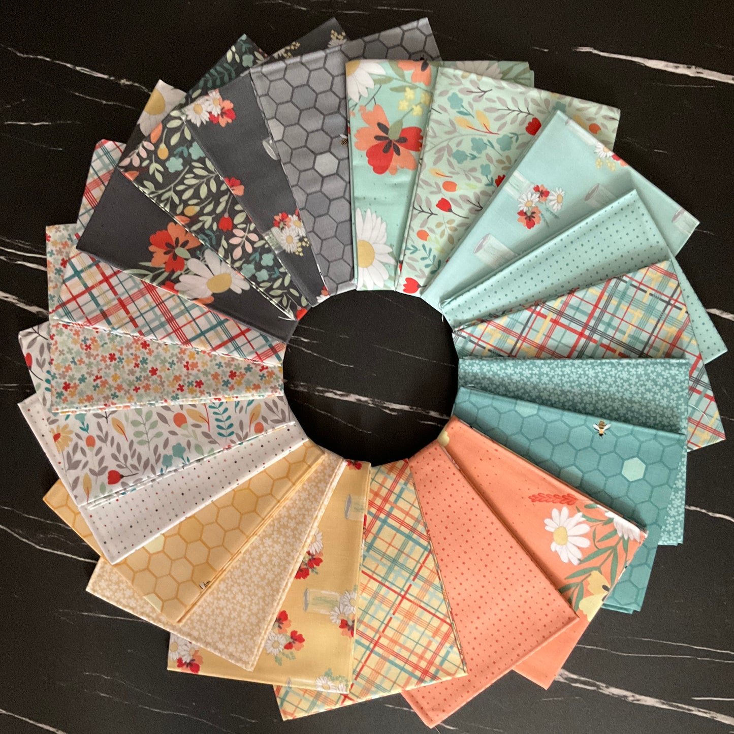 Sunshine and Sweet Tea by Amanda Castor : Fat Quarter Bundle