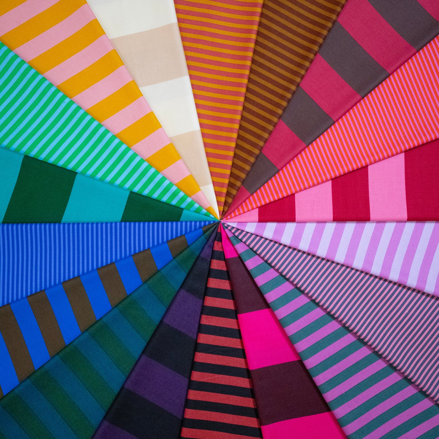 Tango by Anna Maria Horner-Parry : Tango Quilt Kit