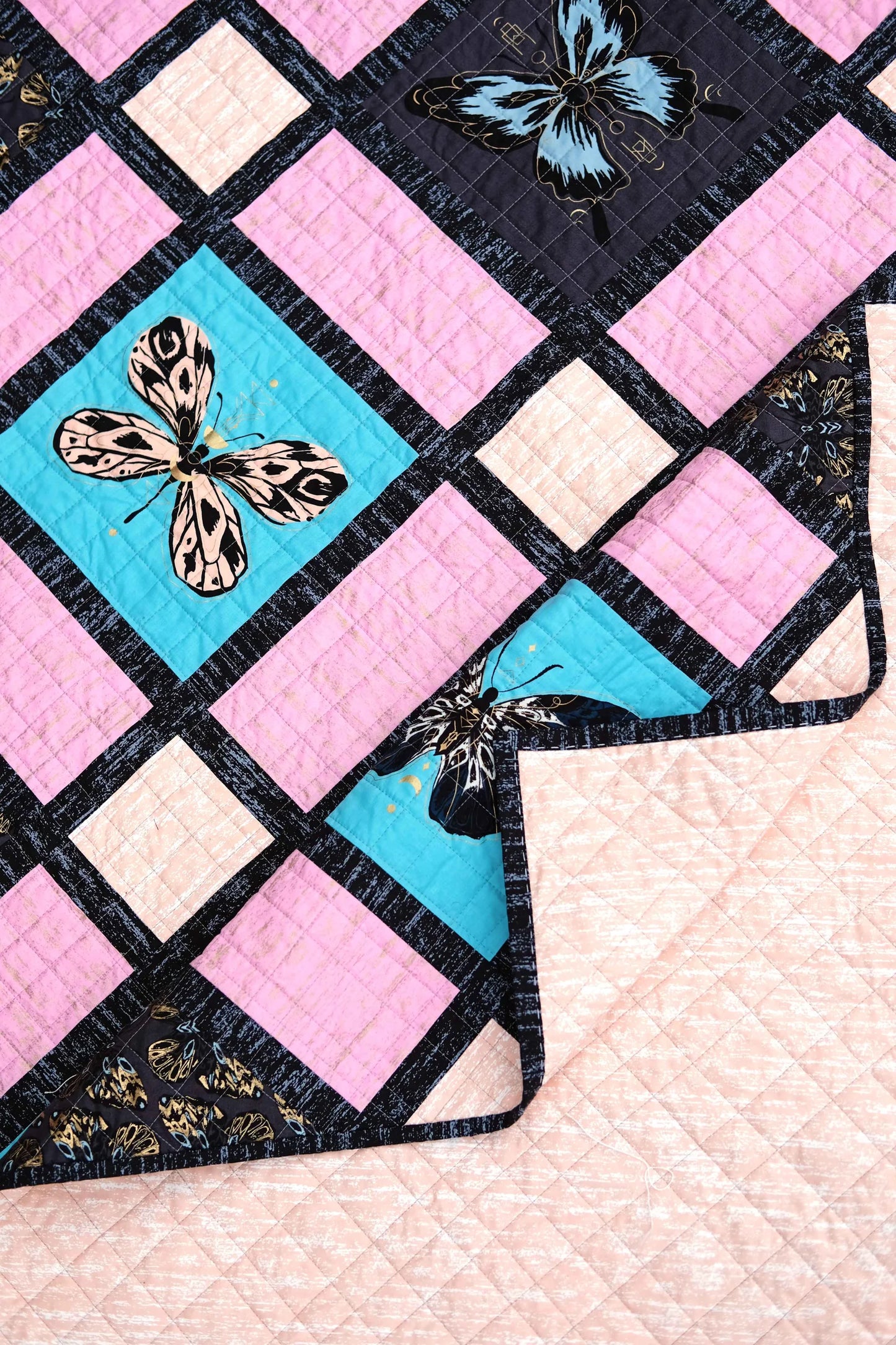 The Delilah Quilt Pattern by Kitchen Table Quilting