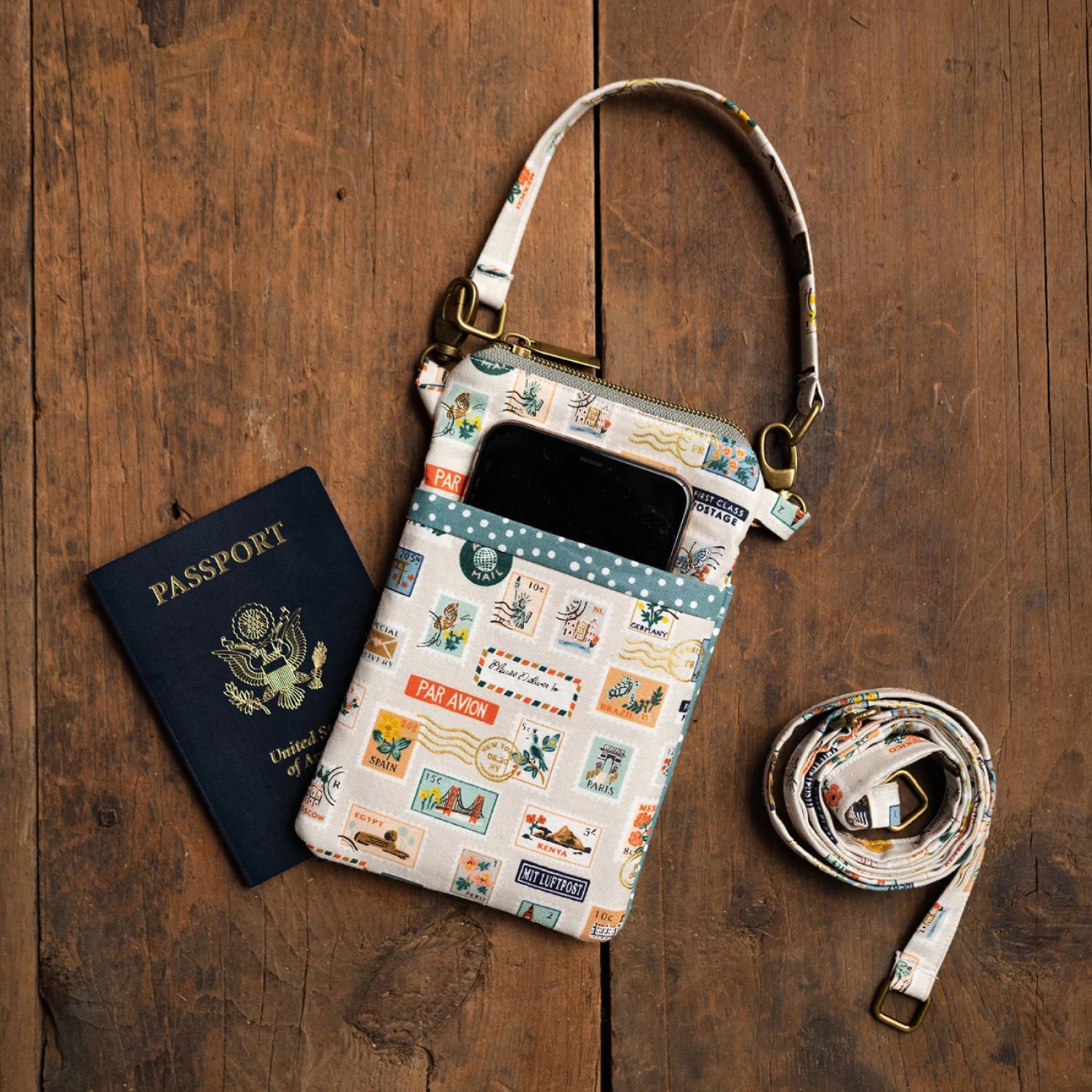 The Minimalist Bag Pattern by Studio M Squared SMST005 - Special Order