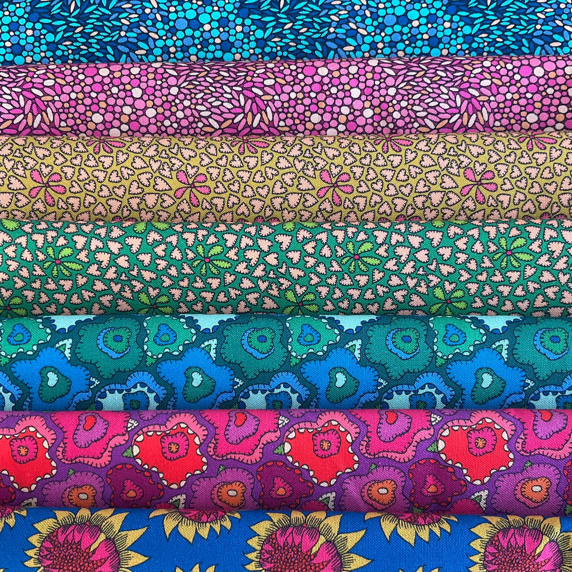 Twilight by Sally Kelly: Perpetual Emotions Quilt Kit (includes acrylic templates)