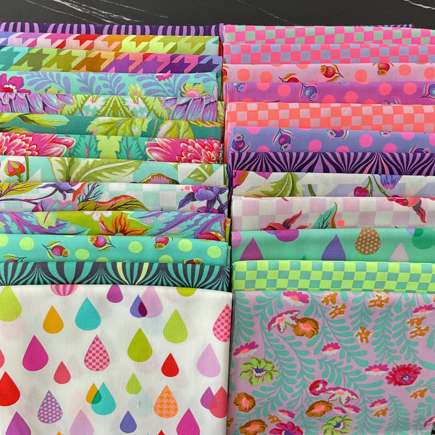 Untamed by Tula Pink: Aunt Junes Flower Garden Quilt