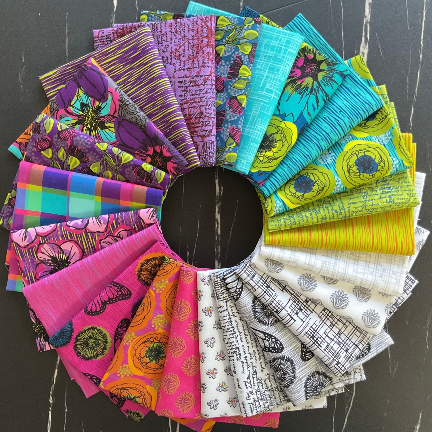 Winding Road by Natalie Barnes : Fabric Bundles