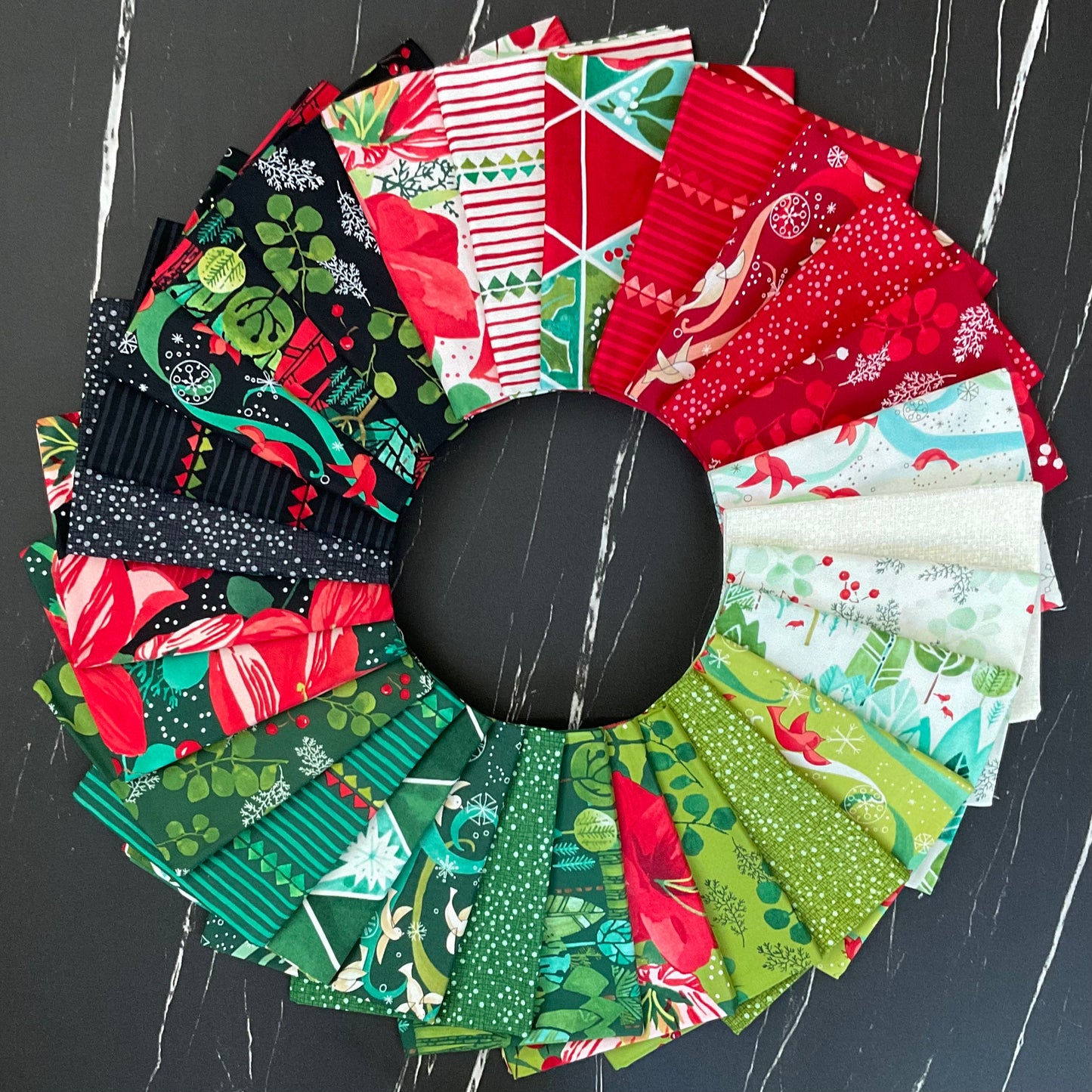 Winterly by Robin Pickens : Fat Quarter Bundle w/ Panel