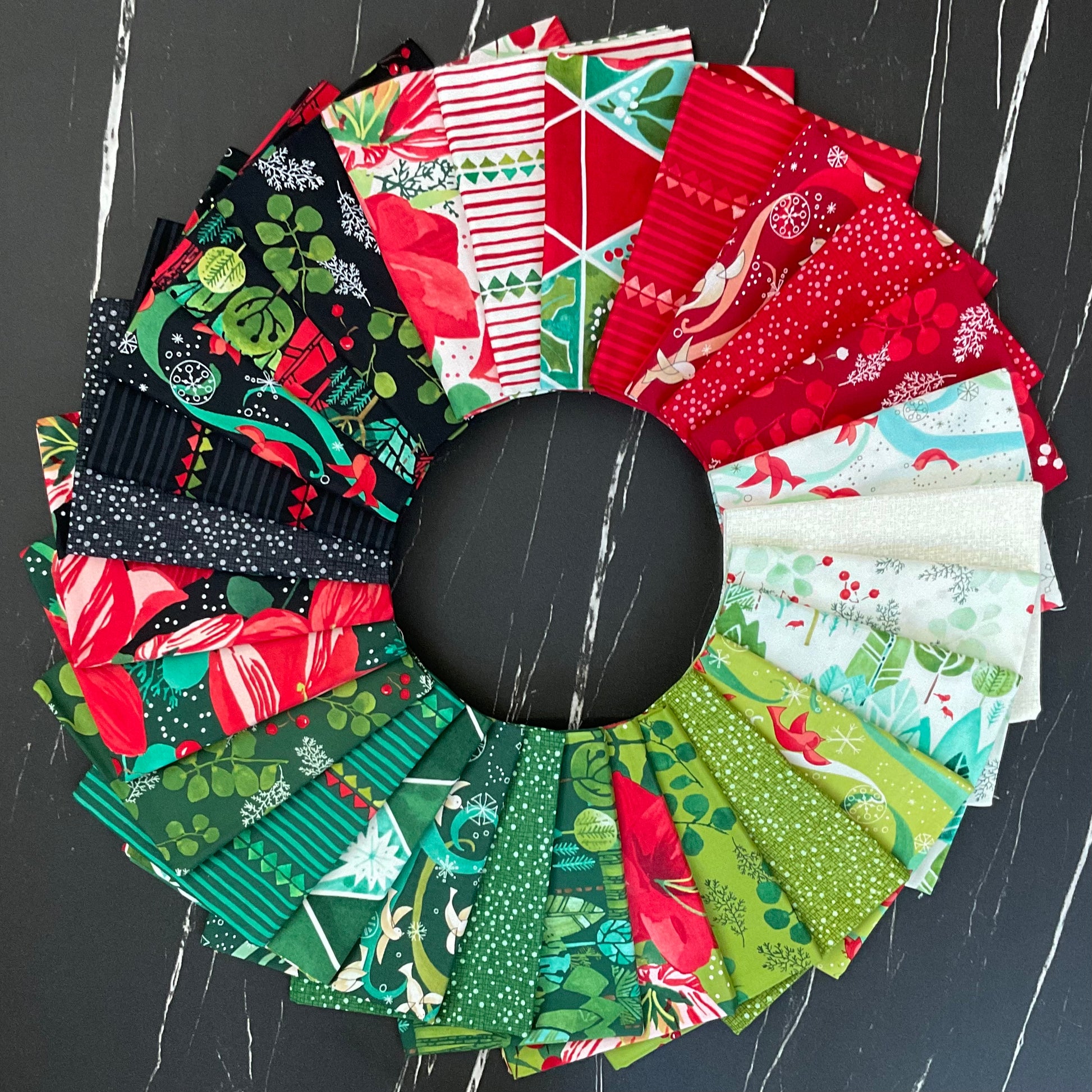 Winterly by Robin Pickens : Fat Quarter Bundle w/ Panel