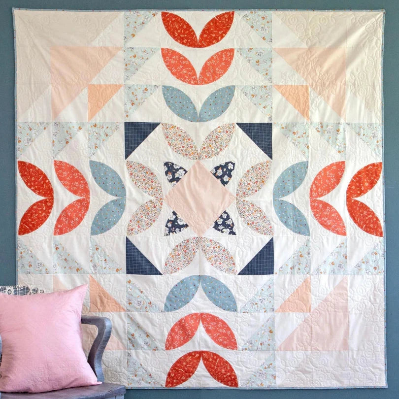 Unforgettable Quilt featuring Gayle Loraine by Elizabeth Chappell : Quilt Kit